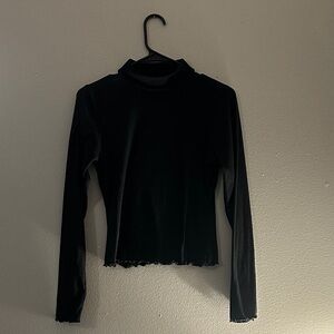 Black Long Sleeve Cropped Women's Top